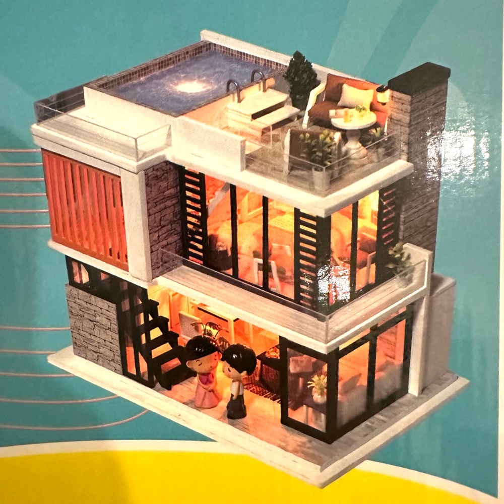 1:24 scale Tiny Dollhouse Kit Ready to Assemble, Instructions included NIB - Picture 2 of 8